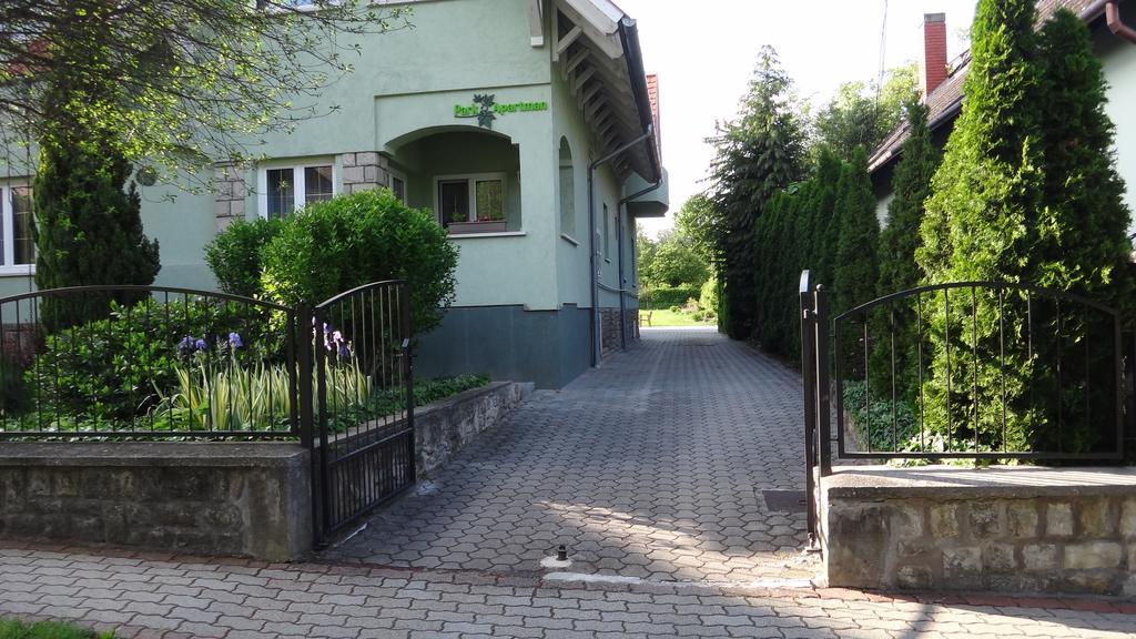 Park Apartman Hévíz Exterior foto