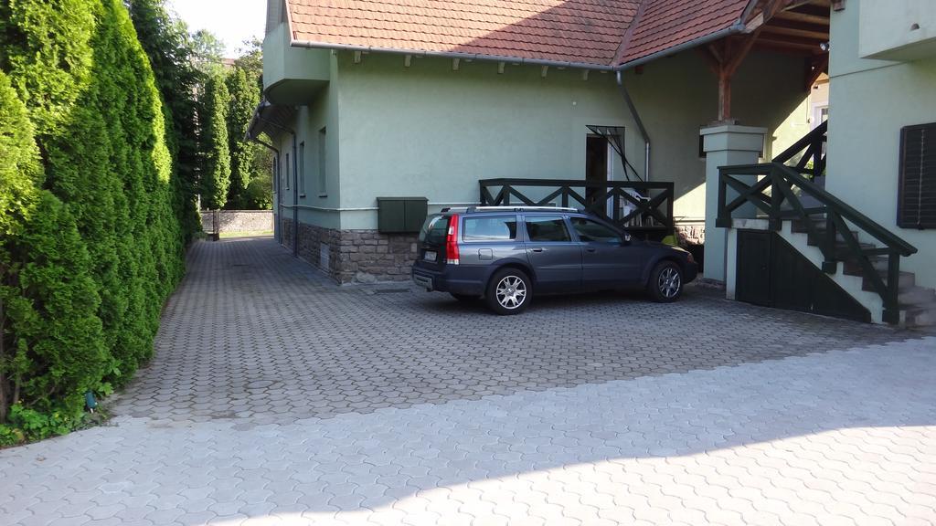Park Apartman Hévíz Exterior foto